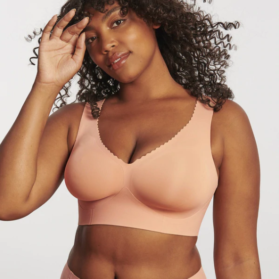 The Magical Moldable Bra – Evelyn & Bobbie