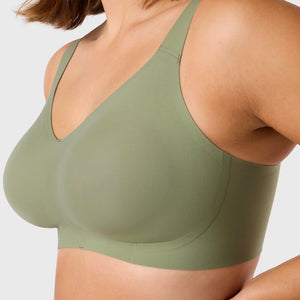 Evelyn & Bobbie - Beyond Bra