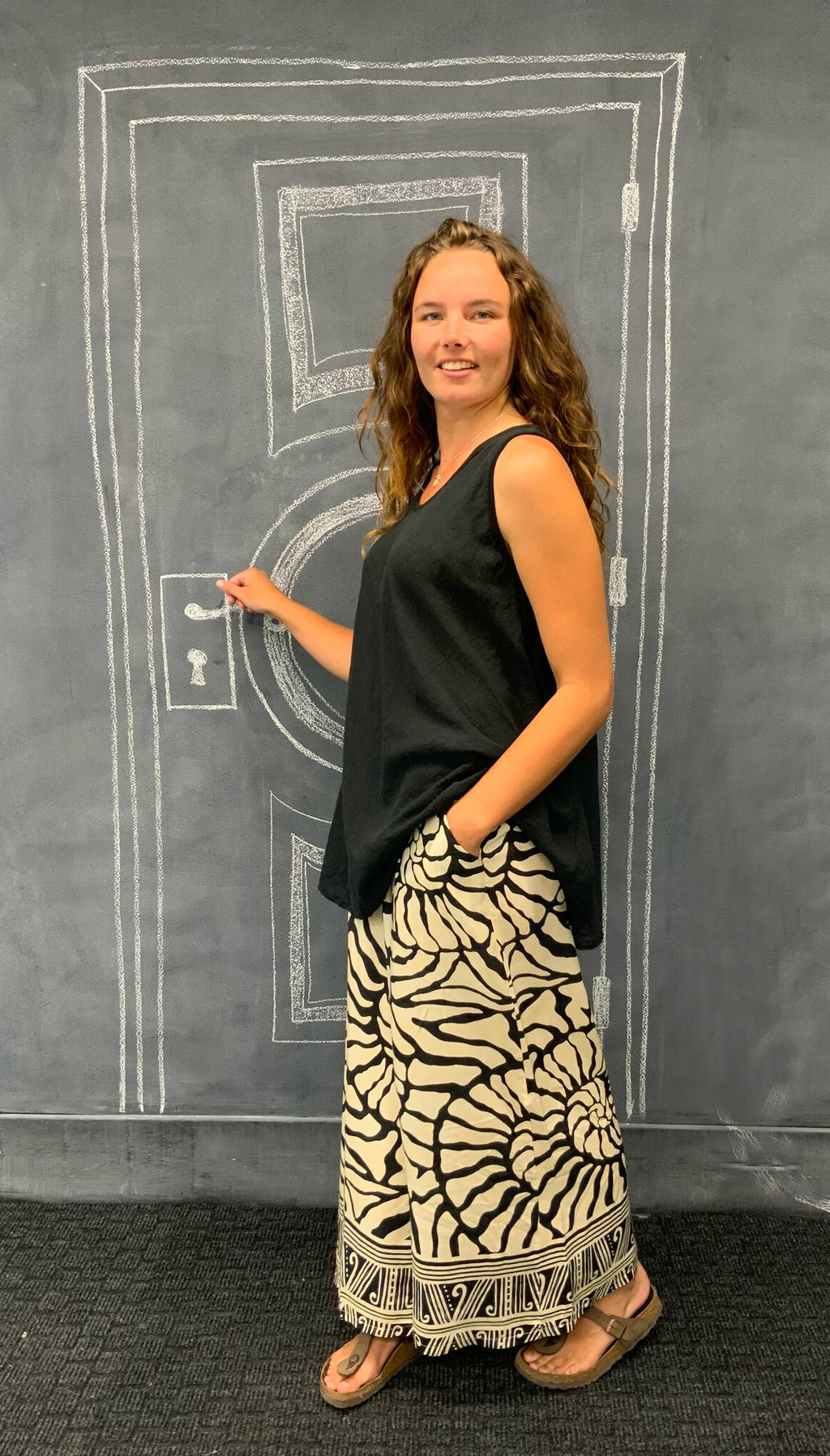 LK 9348-FL – TANK TOP- Hawain Flowe/Black/Army/White- Plum Loco