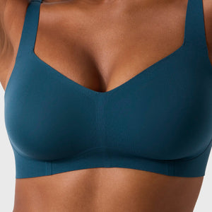 Evelyn & Bobbie - Beyond Bra
