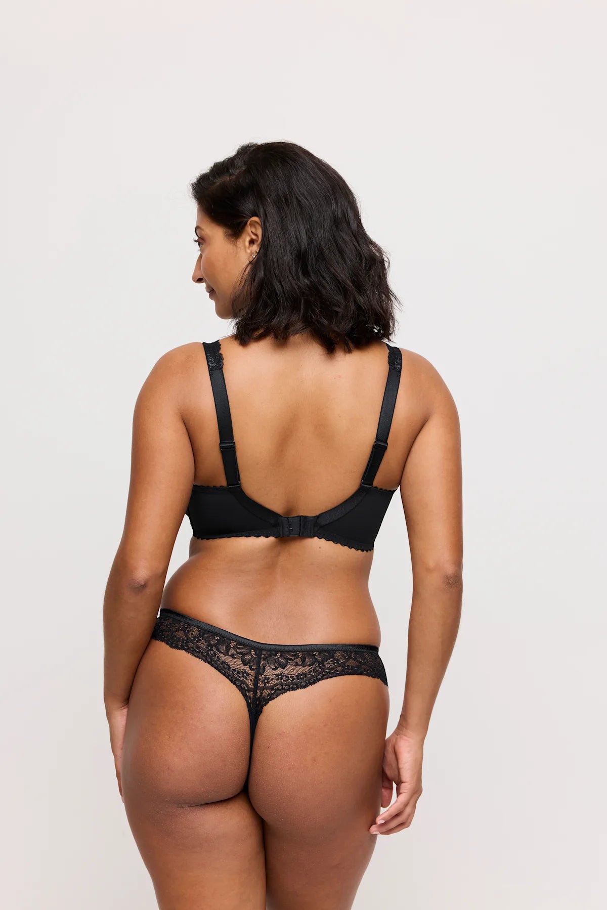 PRIMA DONNA SHIMLA THONG- 0663580- BLK