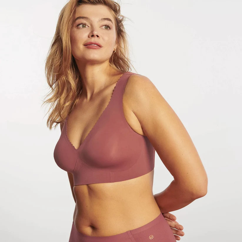 Evelyn & Bobbie Evelyn Limited Red Ruby Wireless Plunge Bra – The